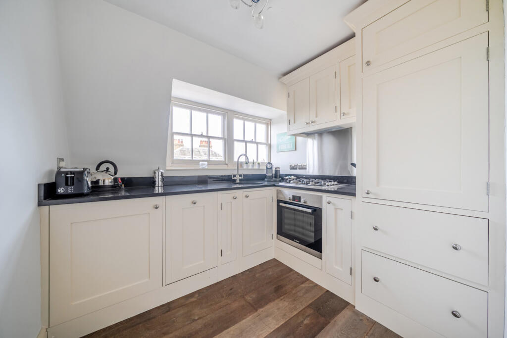 Apartment in London - View 4