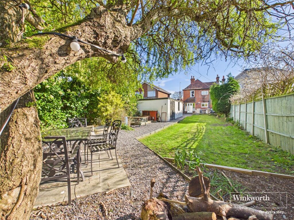 Bath Road, Thatcham, Berkshire, RG18 photo 2