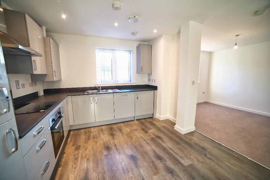 Apartment in East Hertfordshire, Maltings Place, Thorley - View 2