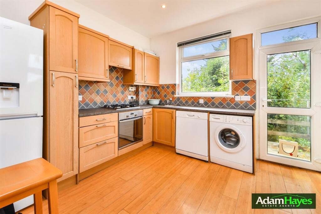 Apartment in London - More