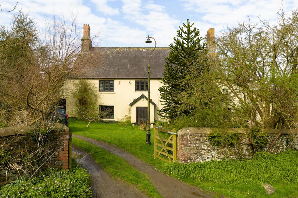 Main image of property: St Giles, Torrington