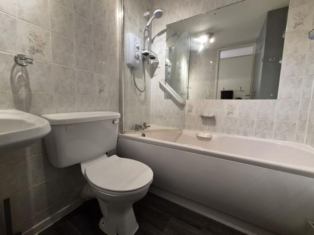 Apartment in Aberdeen, Rosehill and Stockethill - View 5