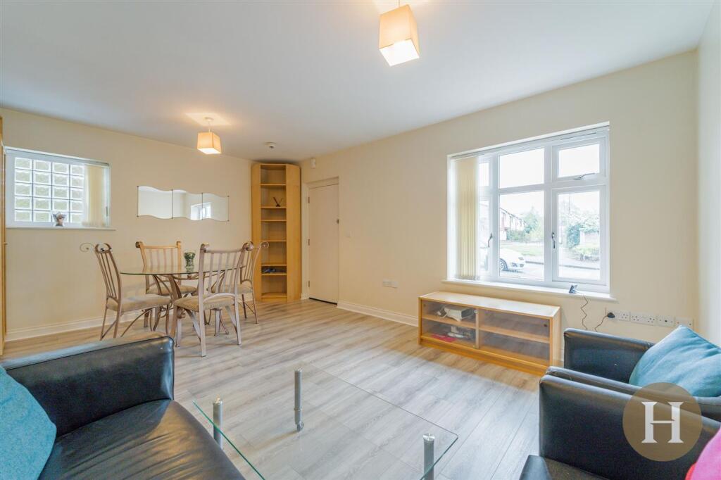 Apartment in Birmingham, West Midlands - View 4