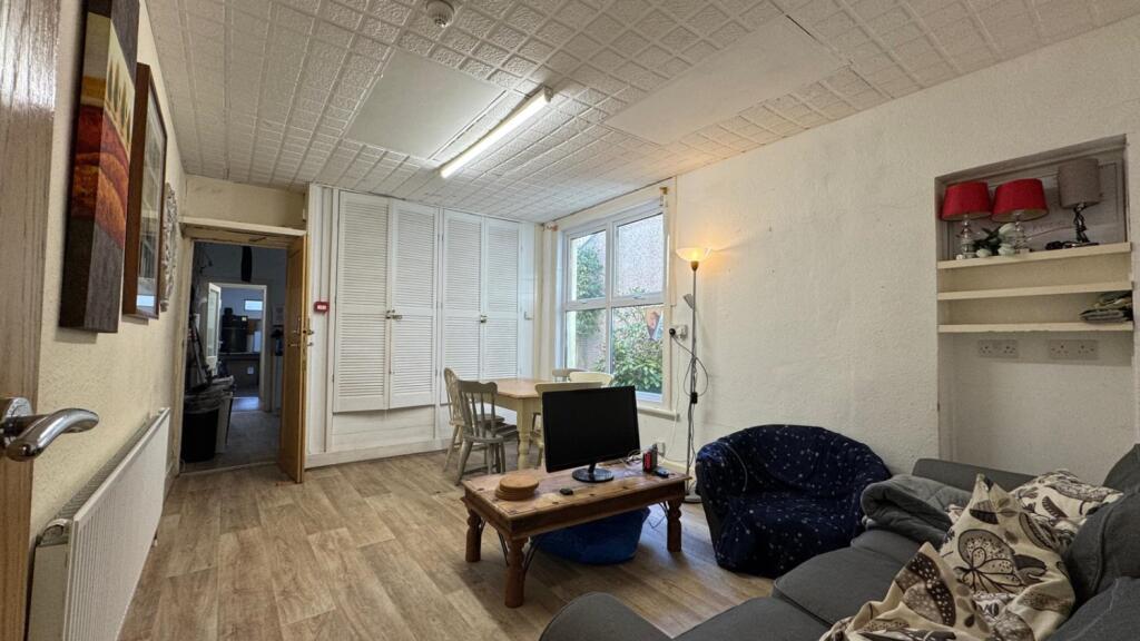4 bedroom terraced house for rent