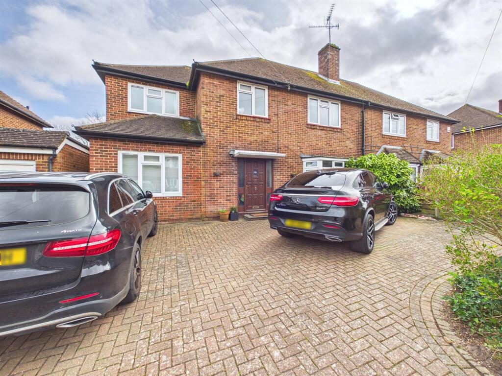5-bed semi-detached on Dulverton Road, South Croydon, £650,000