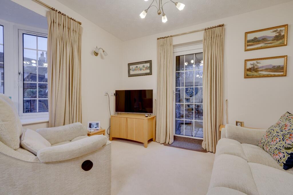 House in Stevenage - View 4