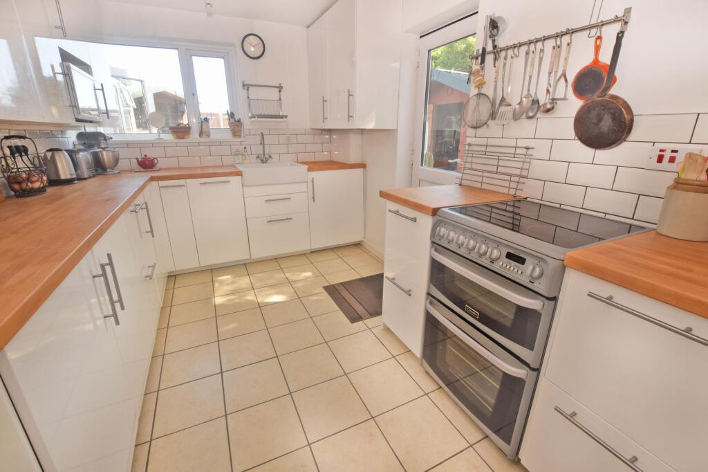 Croft Avenue, Kidlington, OX5 photo 4