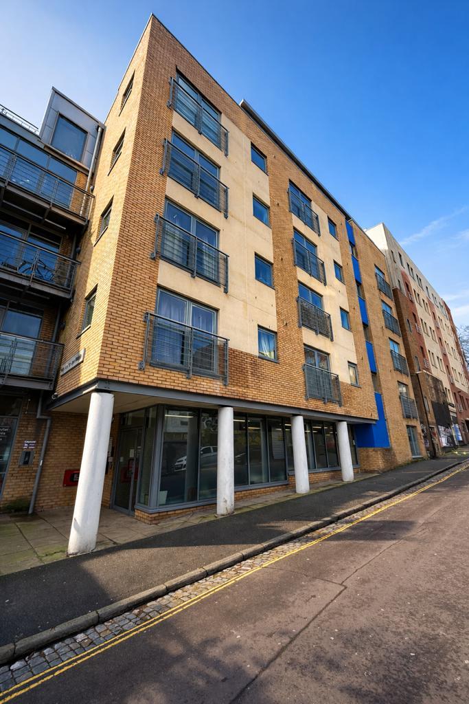 Main image of property: 13 King Square Avenue, Bristol, City Of Bristol, BS2