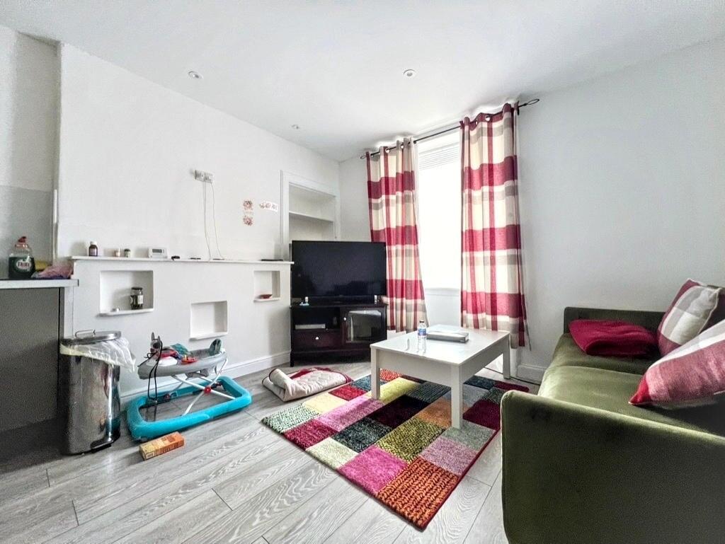 Broughton Road, Edinburgh, EH7 photo 2
