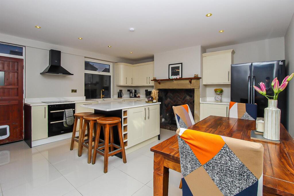 Healey Road, Ossett photo 2