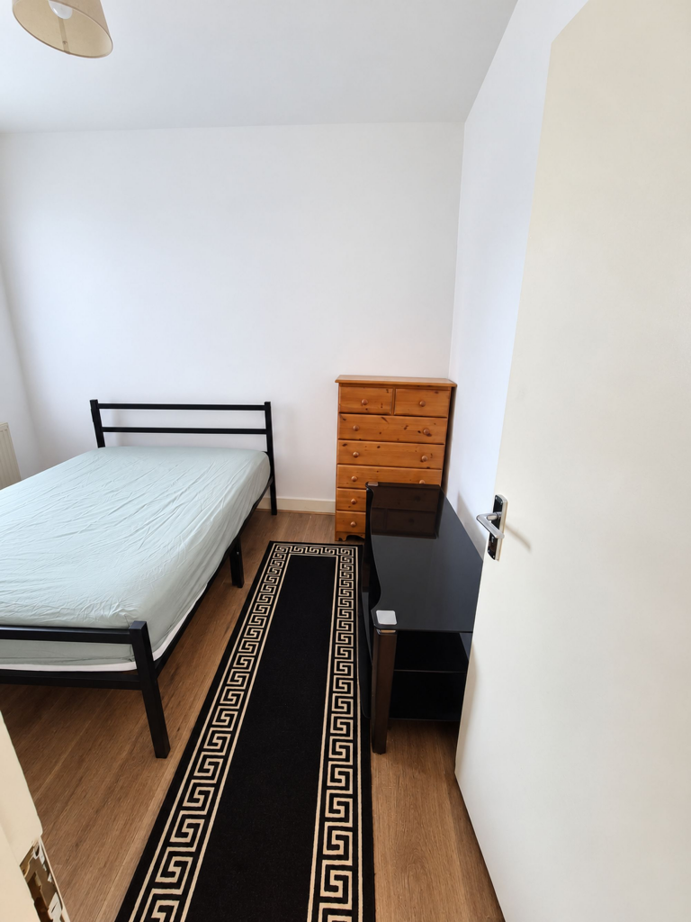 House in London, Royal Borough of Greenwich - View 4