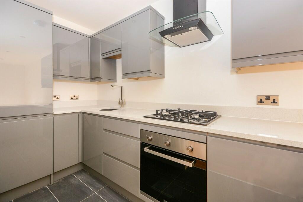 Main image of property: Staveley Road, S43