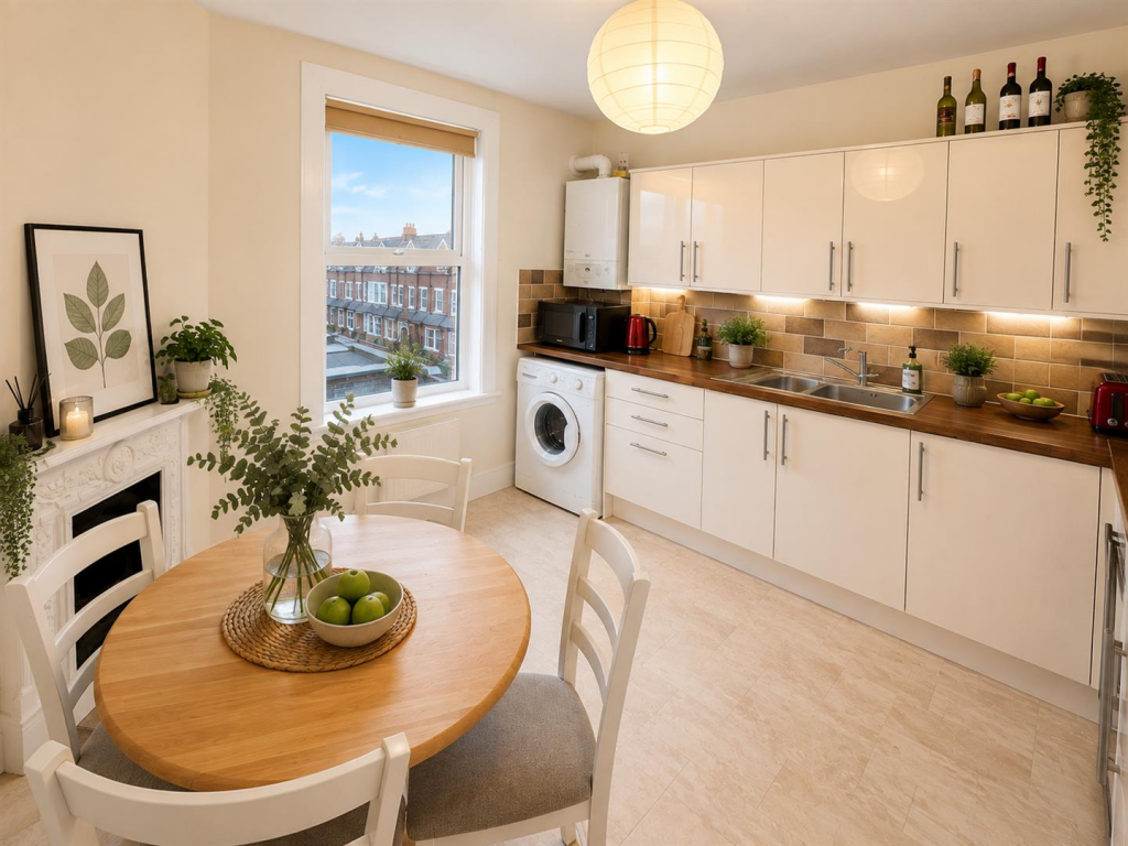 House in Tunbridge Wells, Kent - View 2