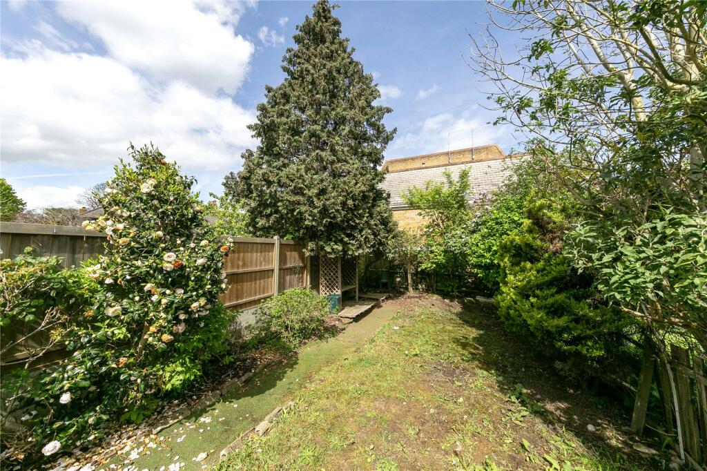 House in London, North Sheen - View 2