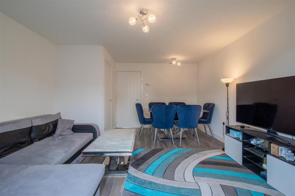 House in Stratford-on-Avon, Southam - View 2