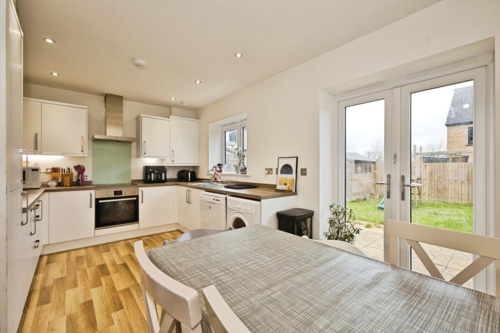 House in Glastonbury, Somerset - More