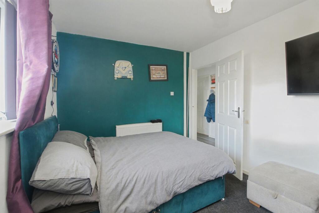 Apartment in Bradford, West Yorkshire - View 3