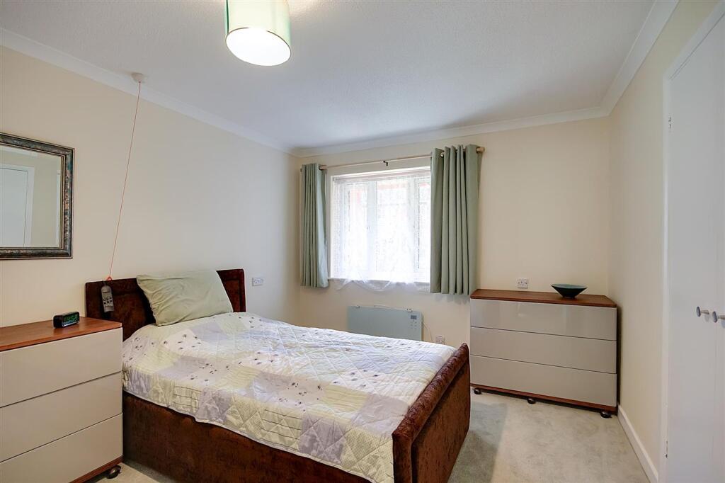 Apartment in Brighton - View 5