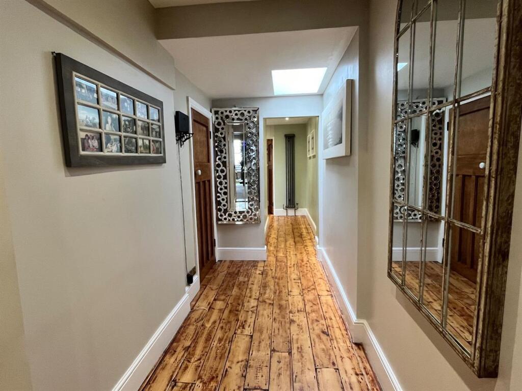 Apartment in Dorchester - More