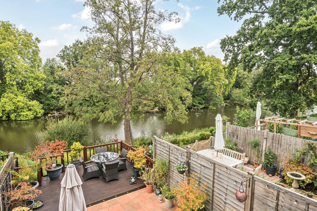 House in Kingston upon Thames - View 2
