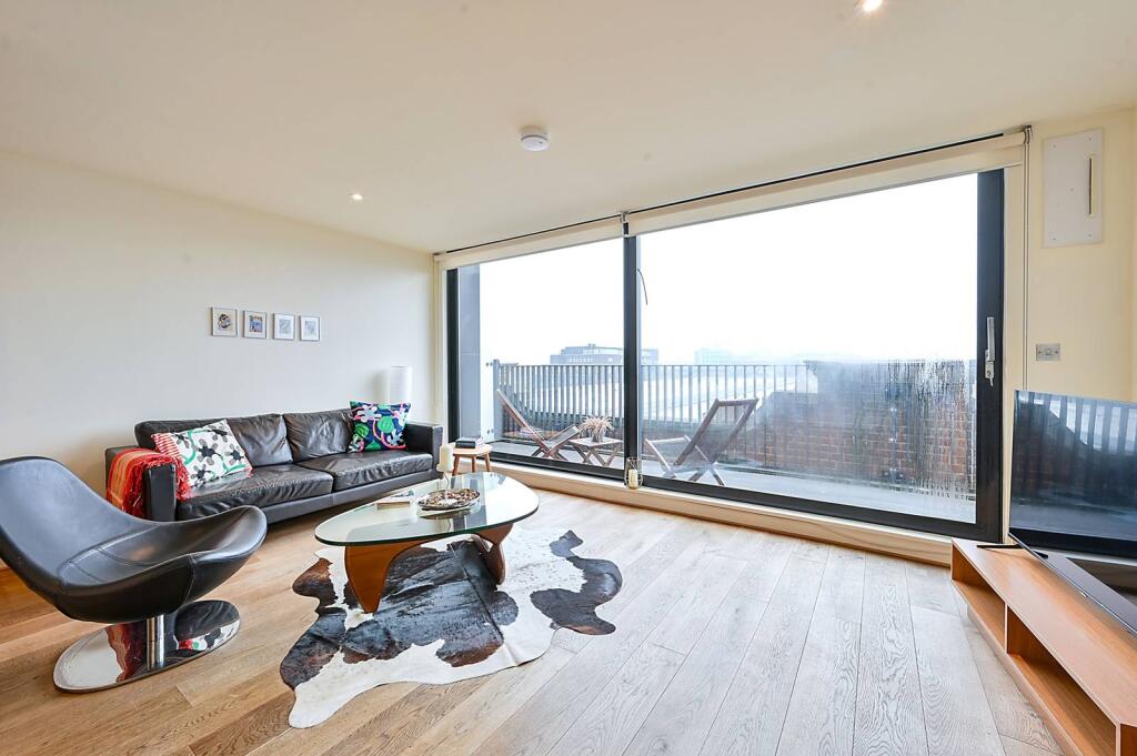 Main image of property: Great West Road, Ravenscourt Park, London, W6