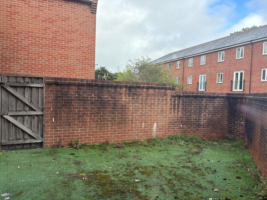 Apartment in Devizes, Roundway - View 5