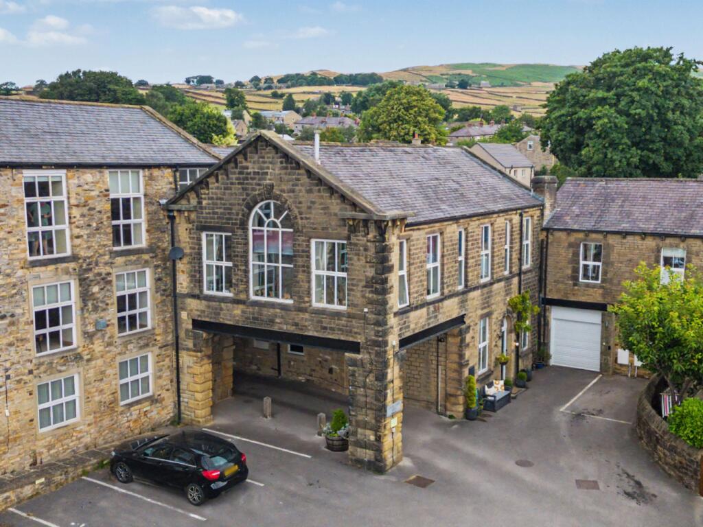 3-bed semi-detached on Cross Lane Court, Bradley, Keighley, £400,000