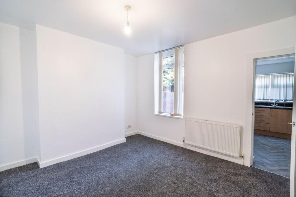 House in Hull - View 5