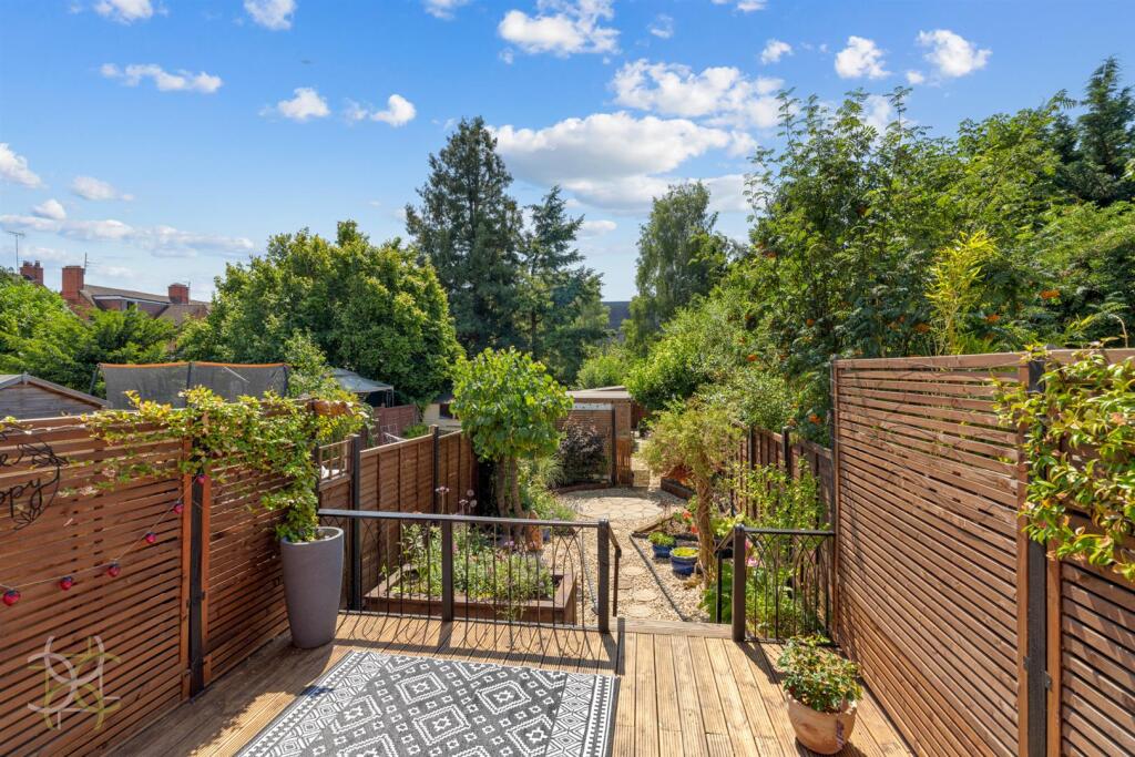 House in Worcester - View 4