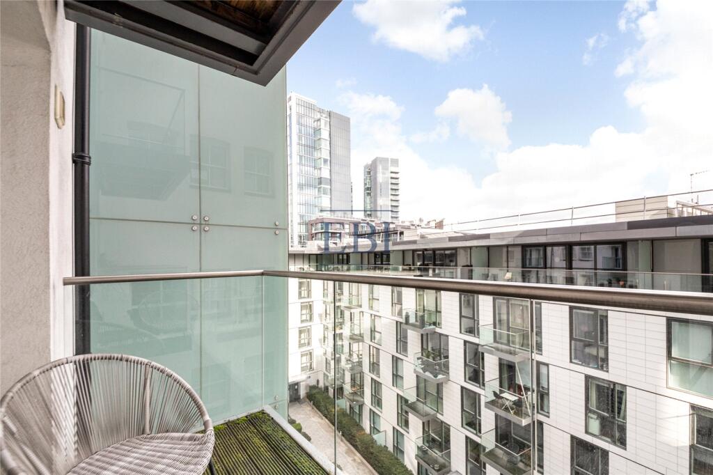 Apartment in London, East Smithfield, Whitechapel - View 4