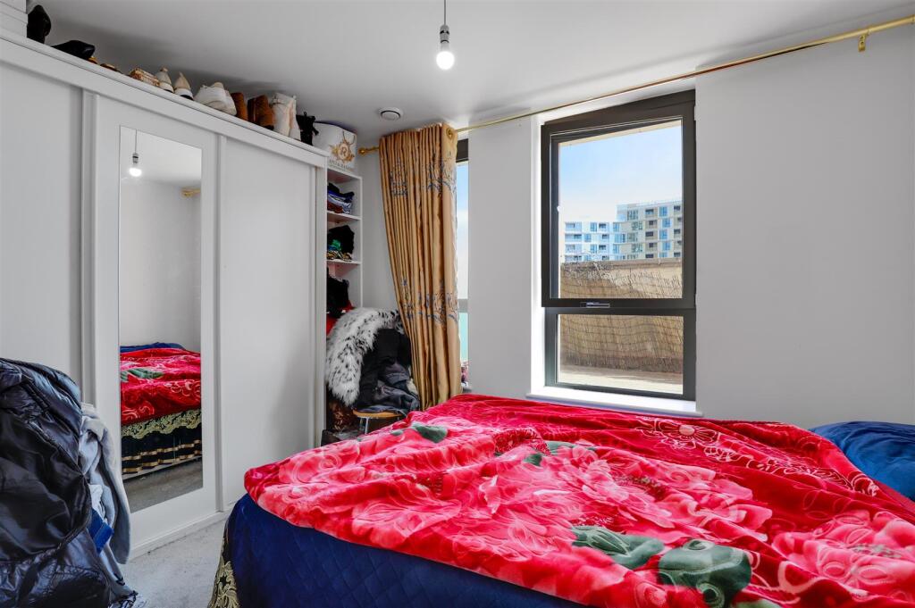 Apartment in London - More