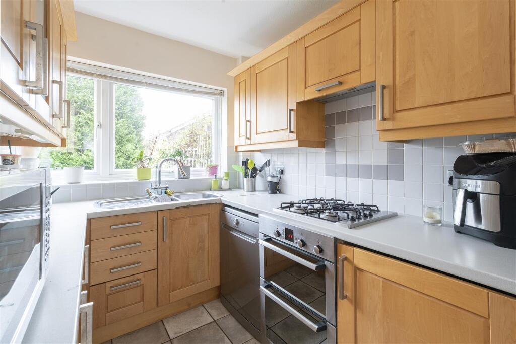 Additional image 2 of Aldwickbury Crescent, Harpenden