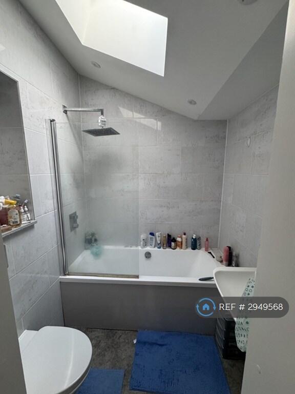 Main image of property: Queens Road, Reading, RG1