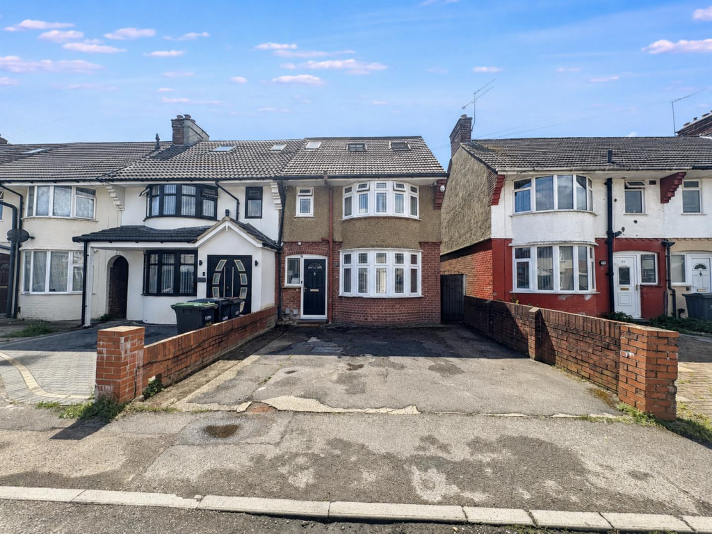 Main image of property: Brackendale Grove, Luton