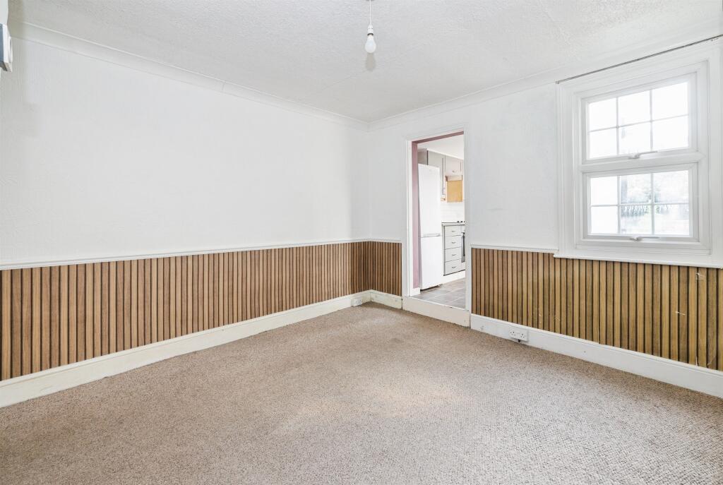 House in Watford - View 5