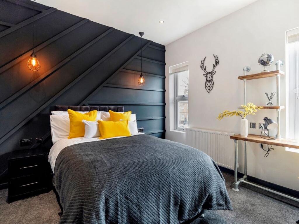 Main image of property: 711 Lincoln Road, Peterborough, Cambridgeshire, PE1 3HD