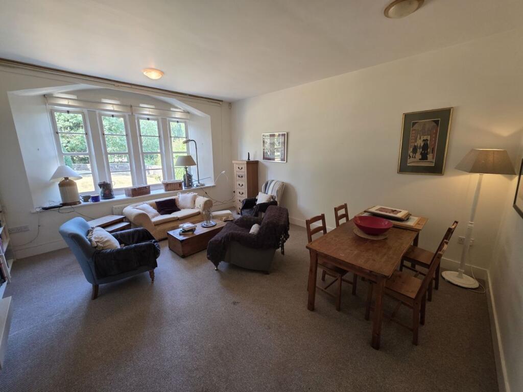 Apartment in Newport - View 5