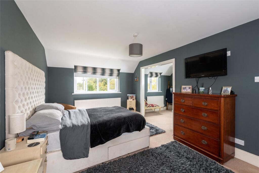 House in Northampton - View 5