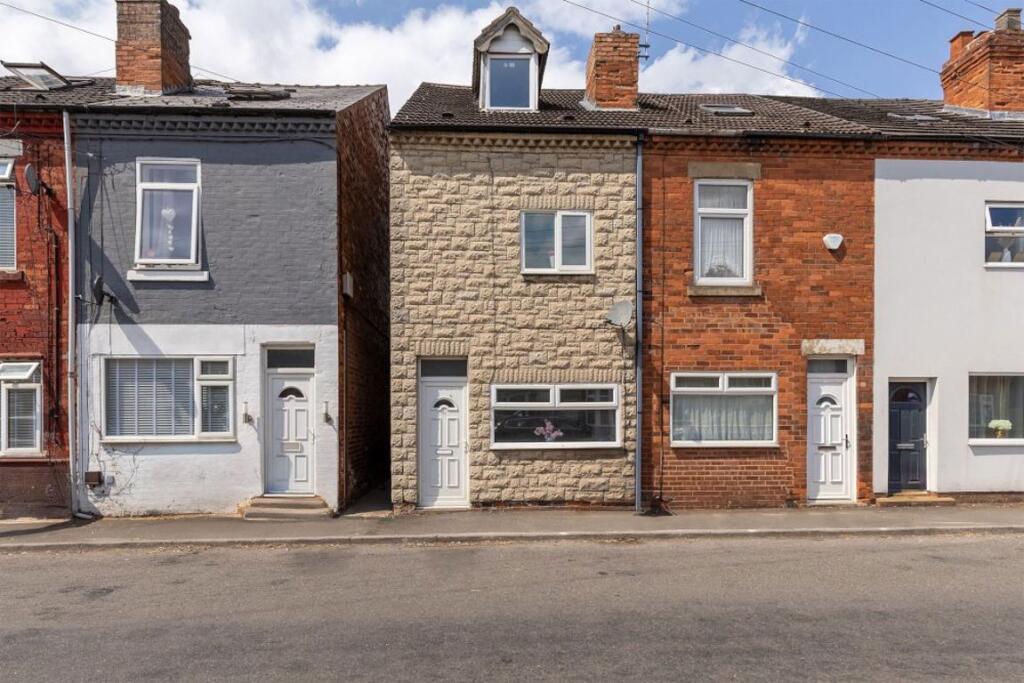 Main image of property: Chesterfield Road, S42