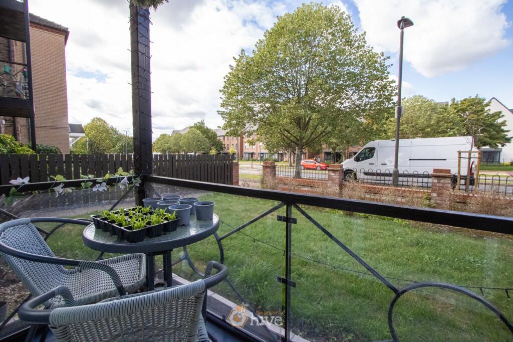 Apartment in Doncaster - View 3