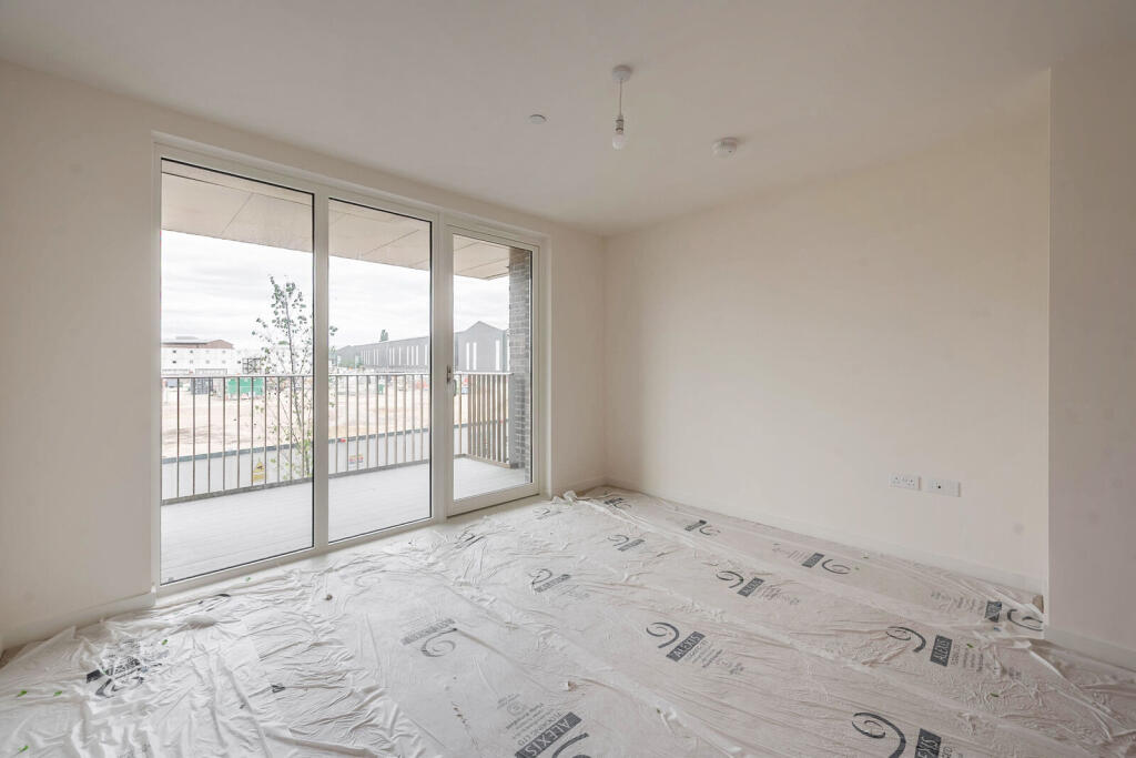 Apartment in Harrow - More