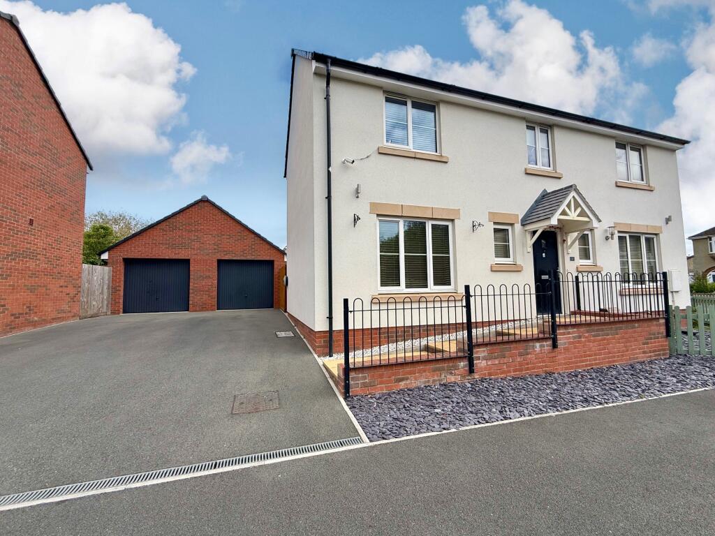 Main image of property: Homeleaze, Croft Road, Old Town, Swindon