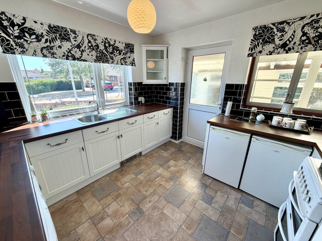 House in Gillingham, Medway - View 4