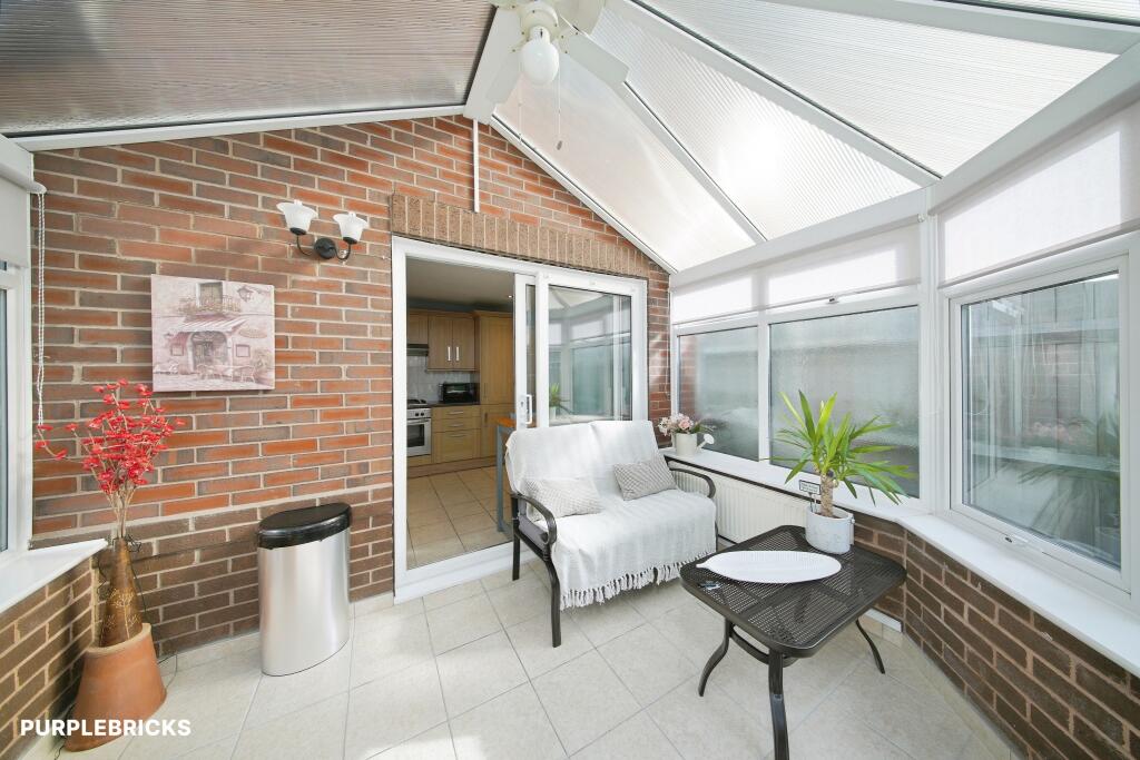 House in Solihull, West Midlands - More