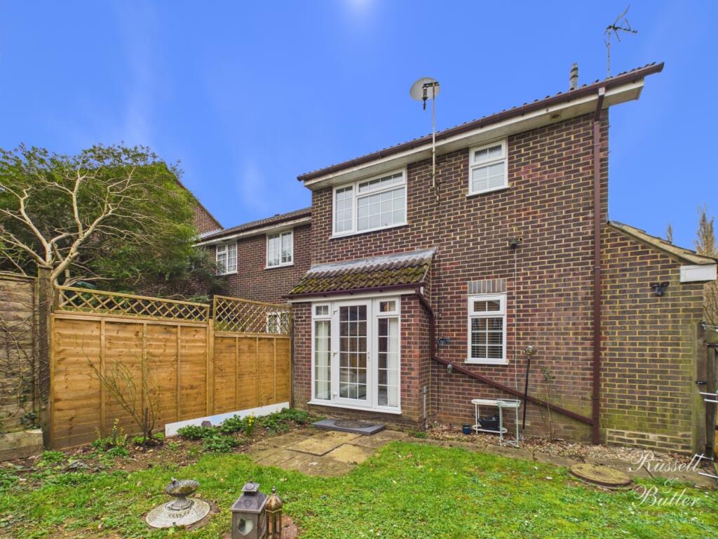 Main image of property: Akister Close, Buckingham, Buckinghamshire, MK18