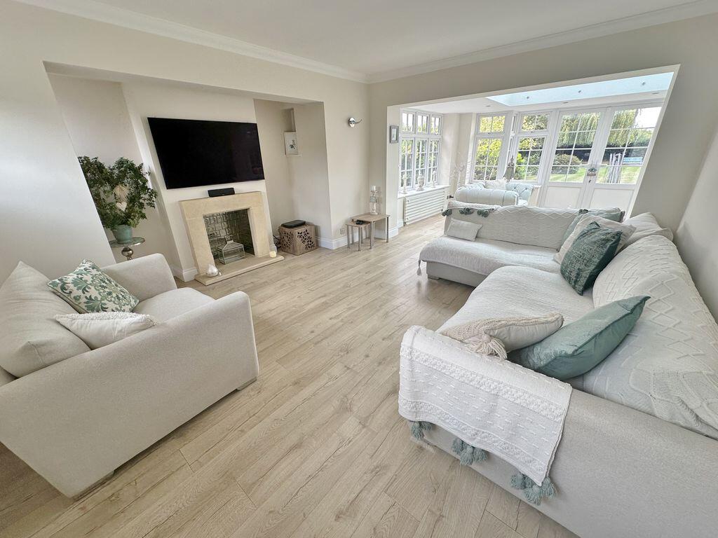 House in Romford - View 2