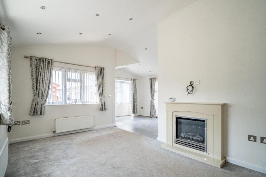 Elm Avenue, Acaster Malbis, York photo 3