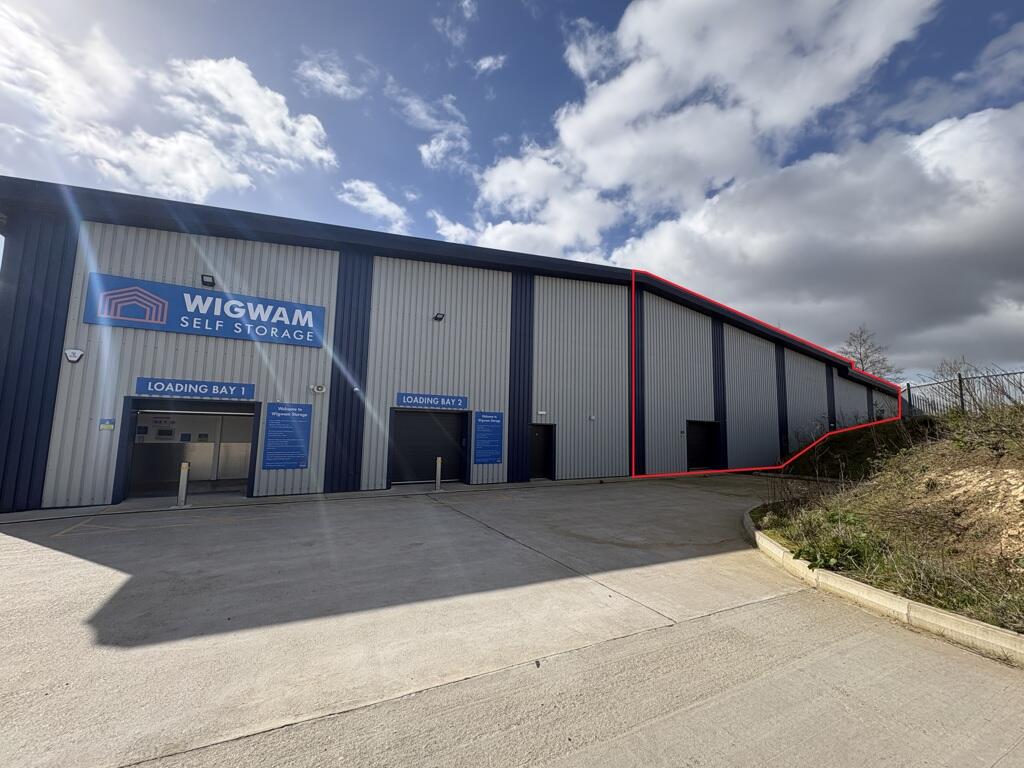 Main image of property: Bulk Storage Unit, Greetwell Road, Lincoln, Lincolnshire, LN3 4NH