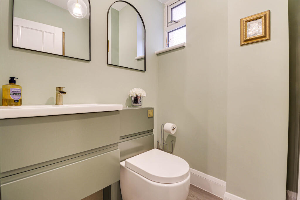 Additional image 22 of Luton Road, Harpenden, AL5