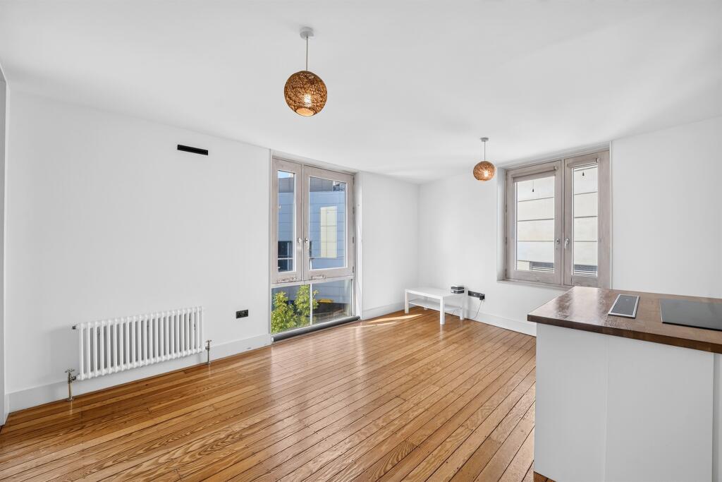 Apartment in London - View 5